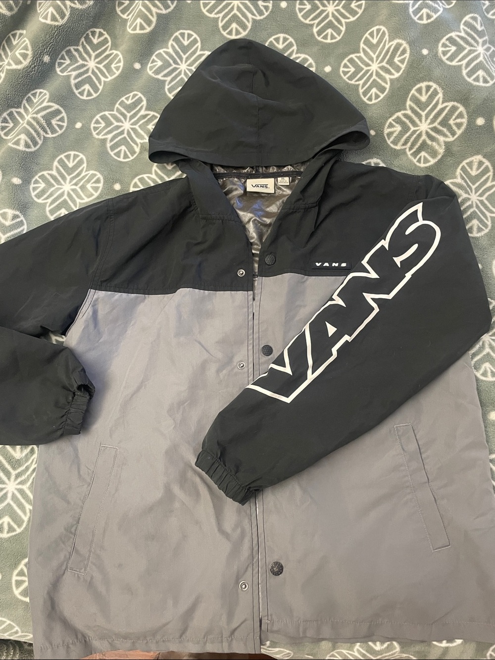 Vintage 90s y2k Vans Hooded Two-Tone Windbreaker Jacket - Black & Gray GUC